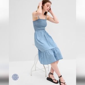 NWT Gap Smocked Denim Midi Dress with Washwell